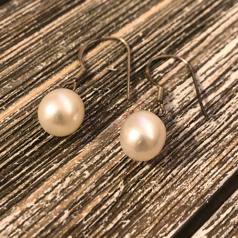 Drop Pearl Earrings